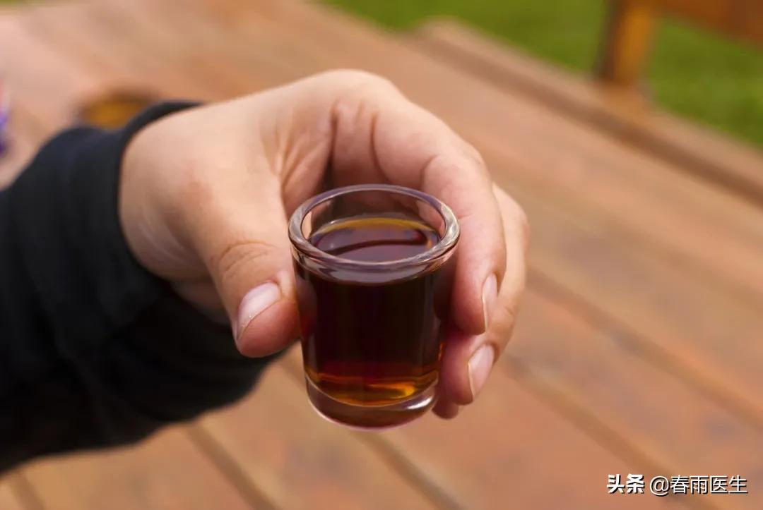 买一箱蓝色小药丸,是否得提前预防阿尔茨海默病