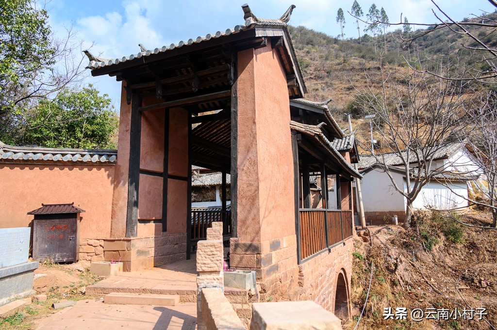 云南古盐井在哪里,诺邓盐井产于哪个地层