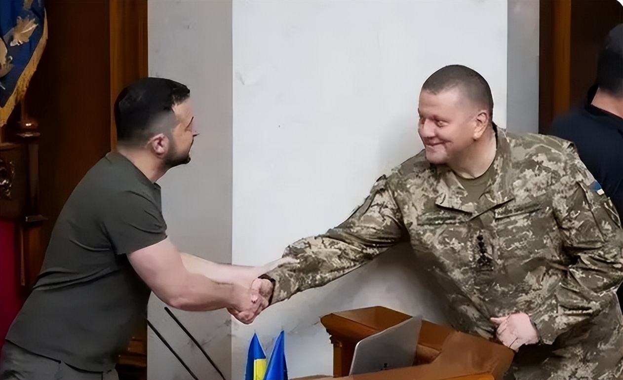 俄乌冲突结束后泽连斯基会怎样,乌军司令扎卢日内受伤