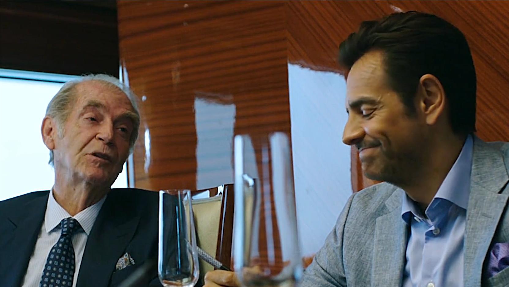 富豪落水失忆，被女人捡回家，又当奶爸又当奴隶，爆笑喜剧电影