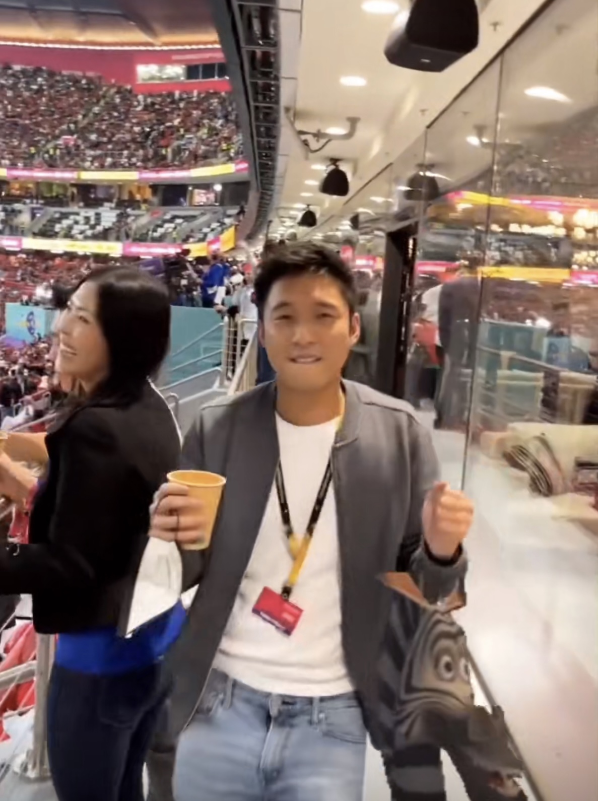 霍启山探望足球,霍启山卡塔尔视频