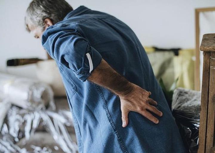 为什么很多人过了50浑身疼,为什么很多女性一到50岁就浑身疼