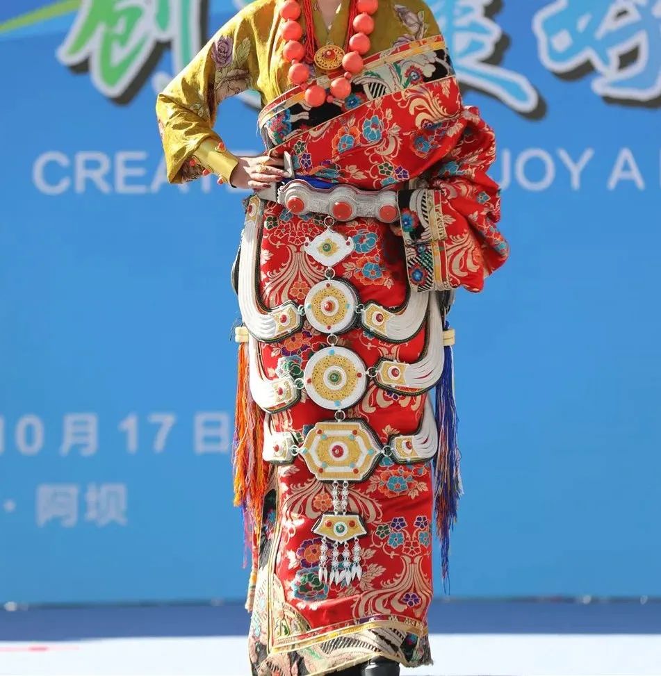 走阿坝进藏路线,走甘孜阿坝4天时间旅游攻略