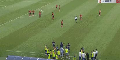 中国裁判马宁对最后比赛的看法,中国裁判马宁果断判罚点球