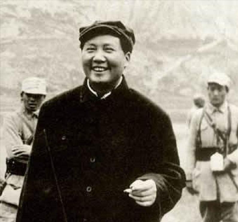 中国研发原*弹子**后，*诺斯**问：原*弹子**还是纸老虎吗？毛主席幽默回答