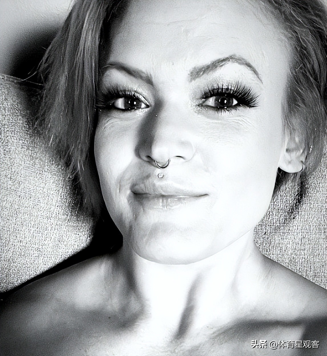 “美国最强壮女人”圣诞前夕自杀，躲得了车祸，却躲不了男友PUA