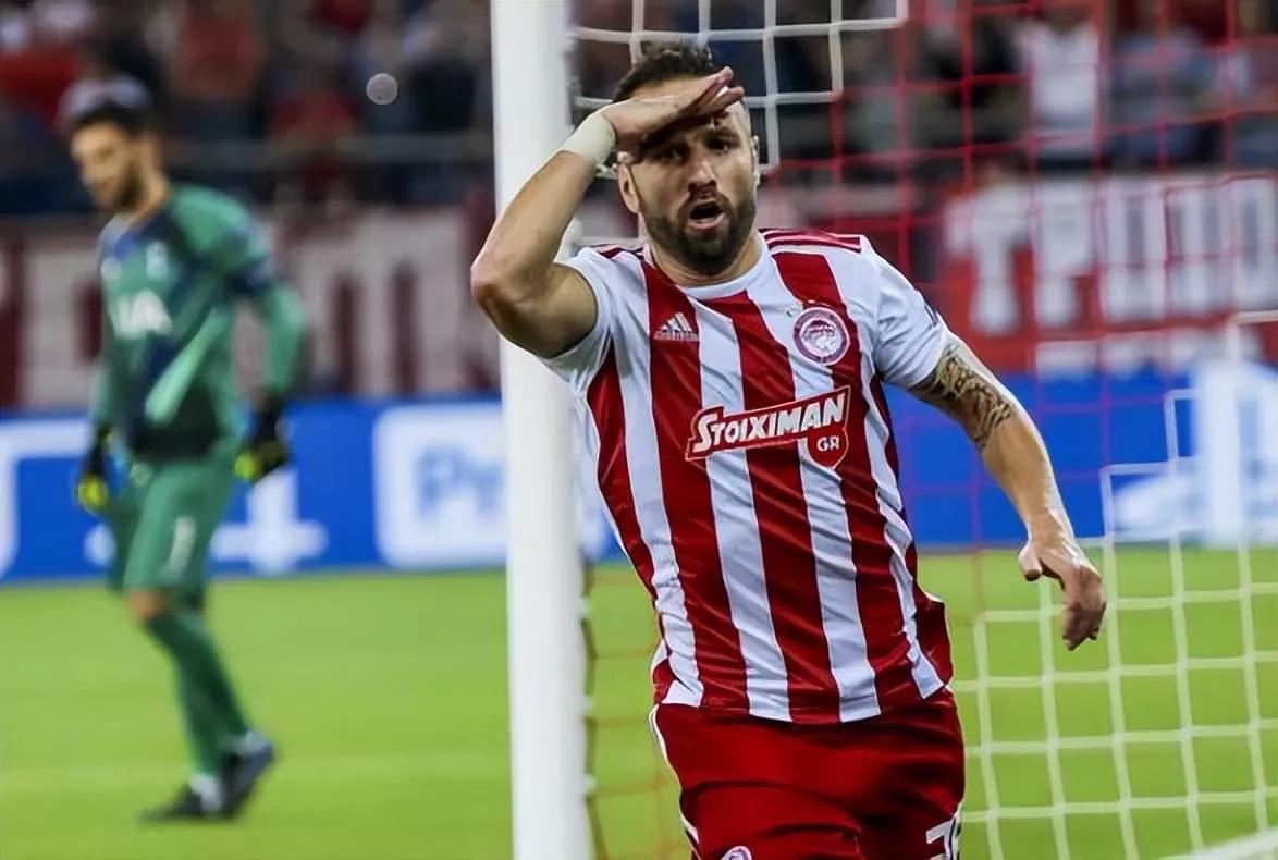 90年代世界足坛三大矮脚虎,最矮的国足