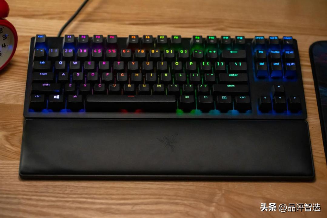 雷蛇猎魂光蛛机械键盘,雷蛇机械键盘怎么调灯光