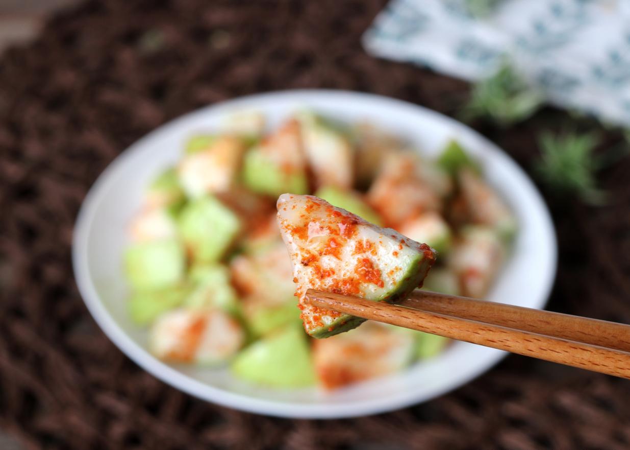 6月这水果2元1斤，每次遇到买一箱，简单一拌，营养又解馋