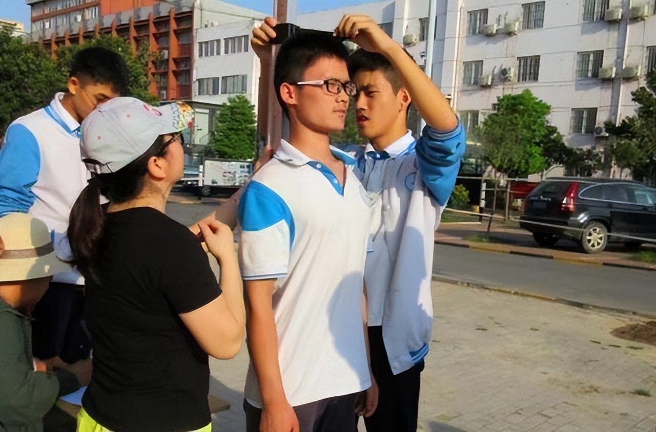 初中生最新身高标准表公布,初中生身高体重标准表格2021