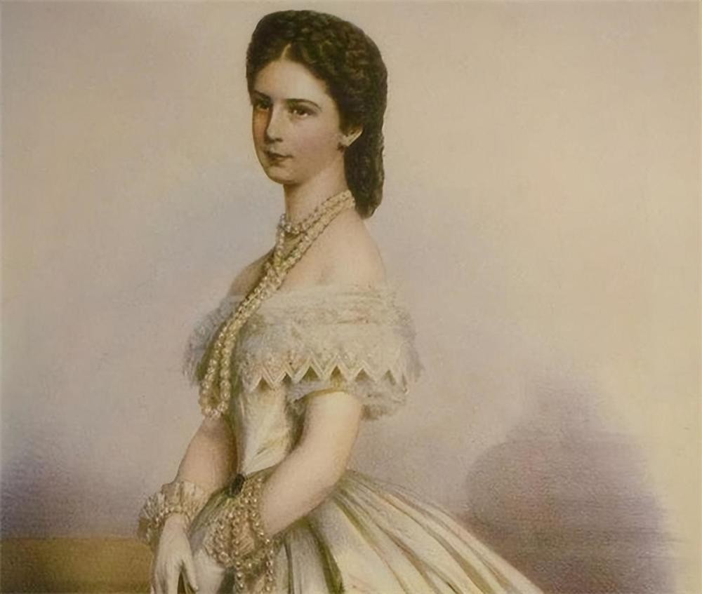 茜茜公主的疯狂美容,茜茜公主美容过程