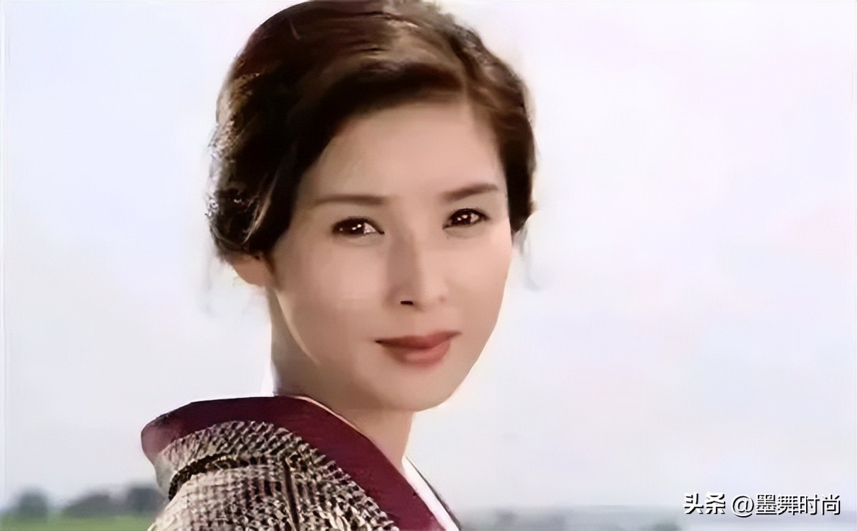 60岁的黑木瞳没做过医美吗,明星黑木瞳的保养方法