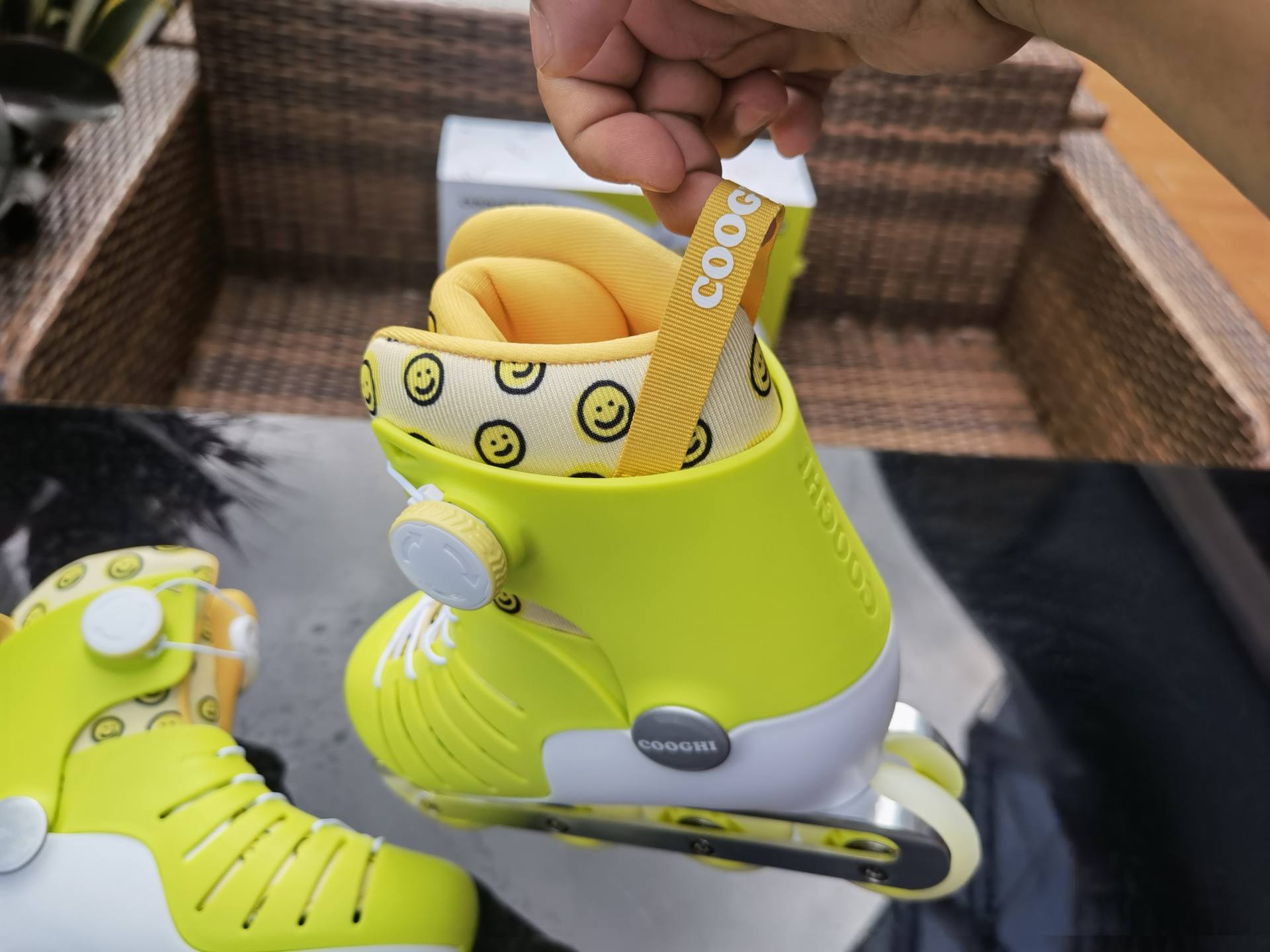 酷骑轮滑鞋是专业轮滑吗,轮滑初学儿童版轮滑鞋