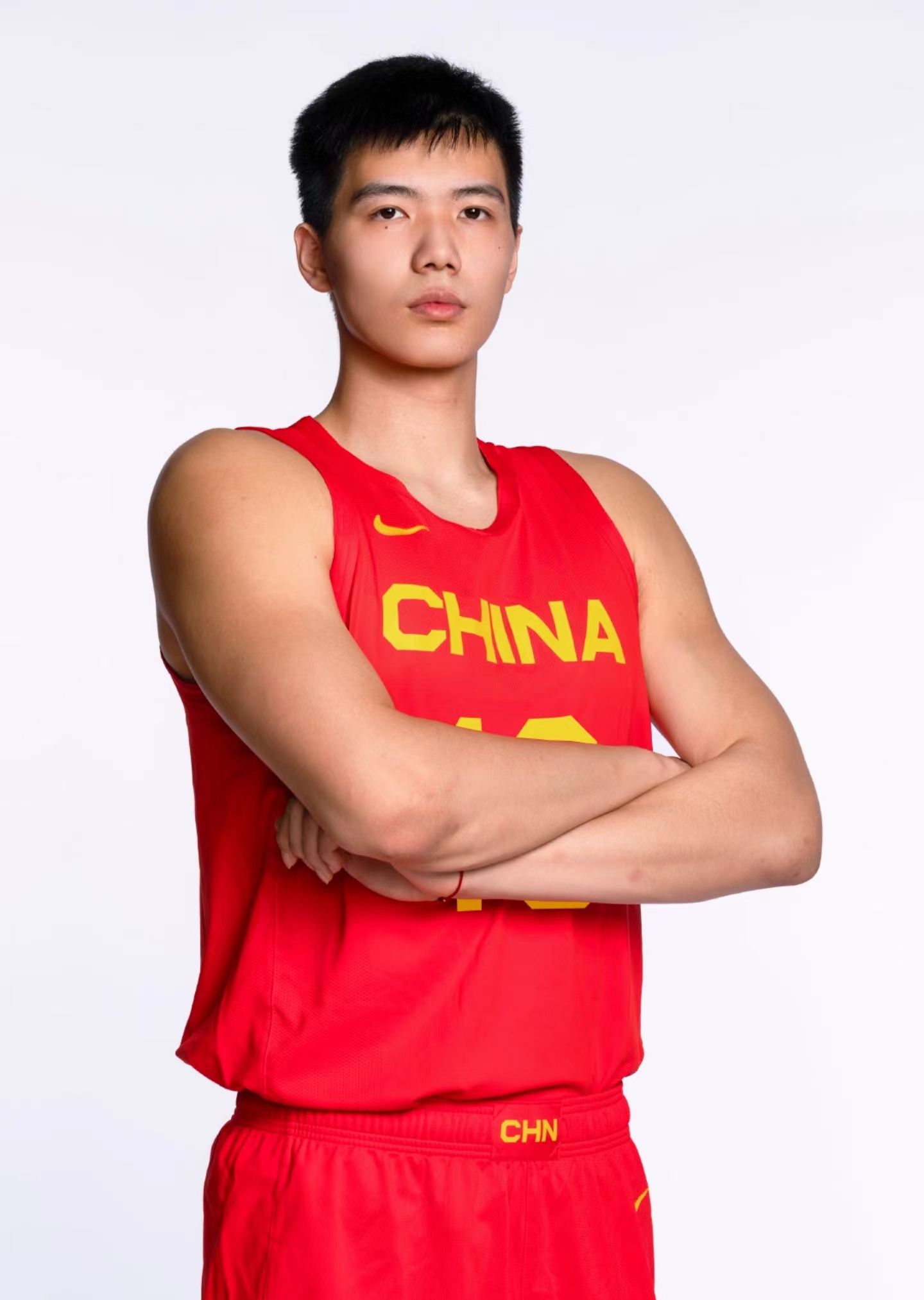 易建联赵睿胡明轩郭艾伦国家队,胡明轩和赵睿郭艾伦谁更强