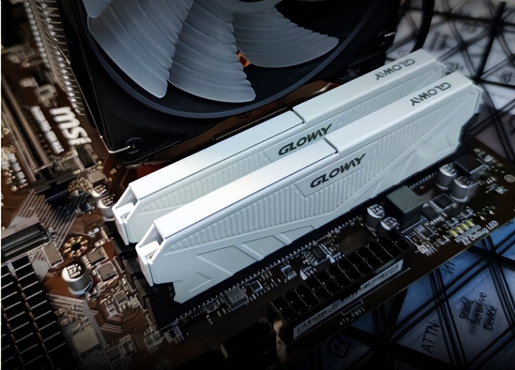 手机内存中的16gb与128gb区别,手机8gb内存和16gb内存的区别