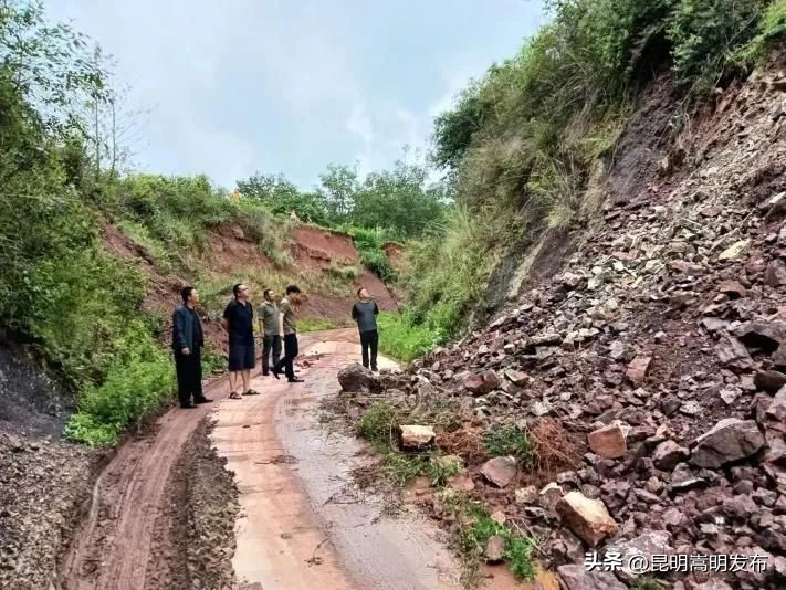 交运集团防汛紧急预案,县公路局全力以赴防汛抢险保畅通