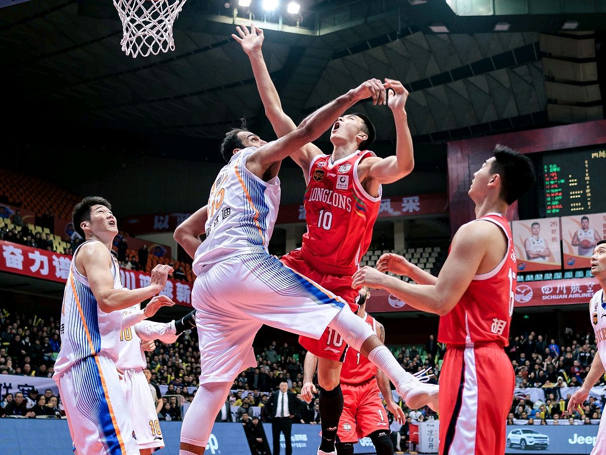 勇士官宣19人名单夏季联赛,官宣新疆大外援
