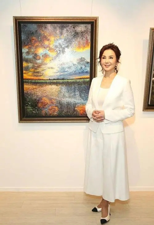 出演小婉君的她嫁入豪门生五子,小婉君24岁嫁富豪生五子