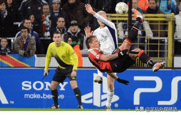 倒钩助攻倒钩射门亚冠,欧冠惊天倒钩视频