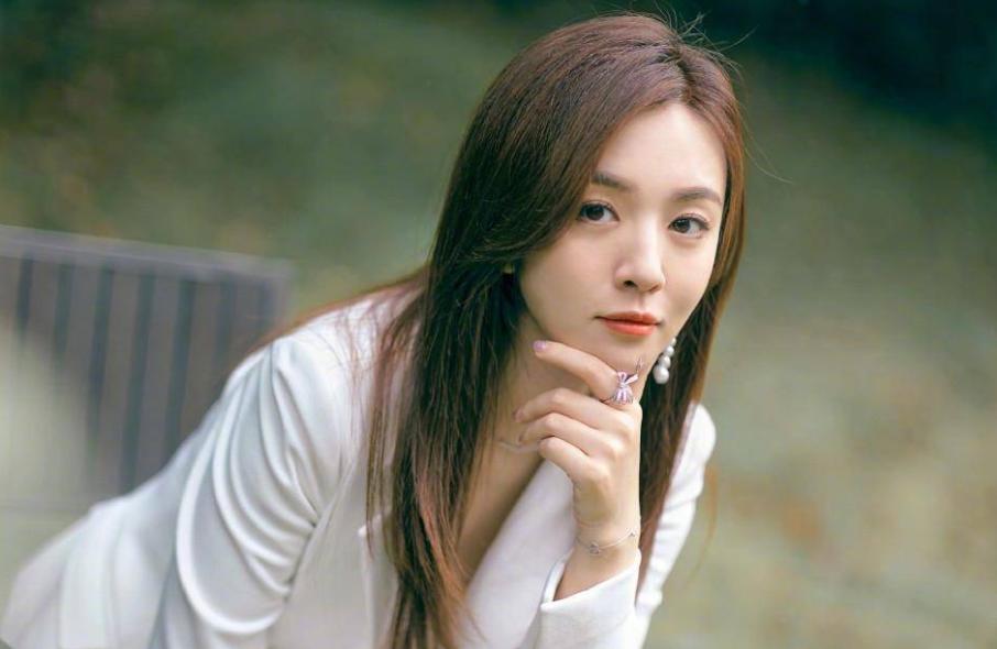 王晓晨发文澄清与胡歌谣言 (王晓晨澄清和胡歌的关系)