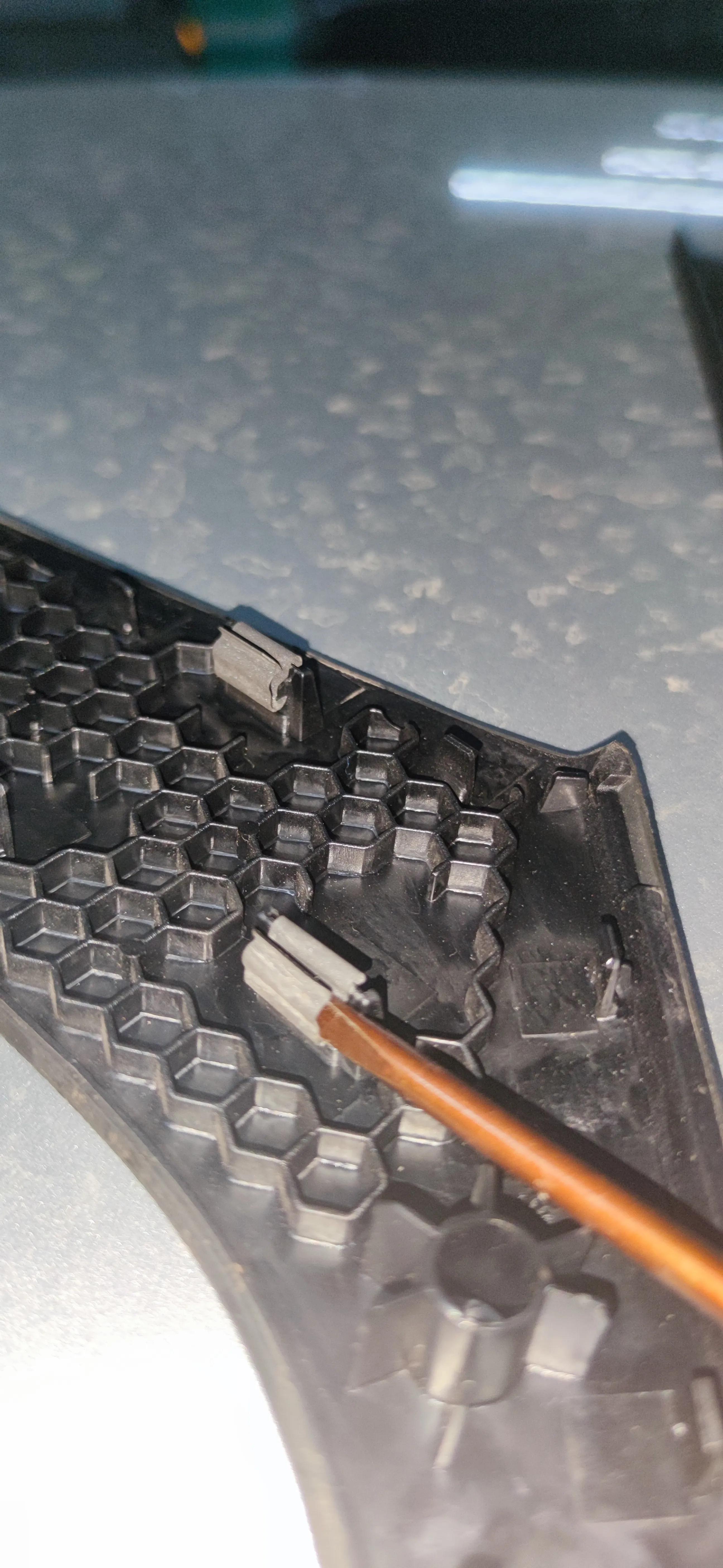 高尔夫6更换机盖拉手底座,高尔夫6更换方向盘气囊盖