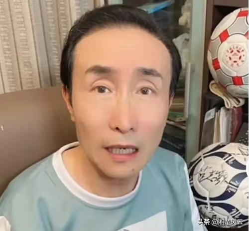 踢球的干嘛惹耍嘴皮子的?天津快板、双胞胎兄弟内涵男足,太狠了