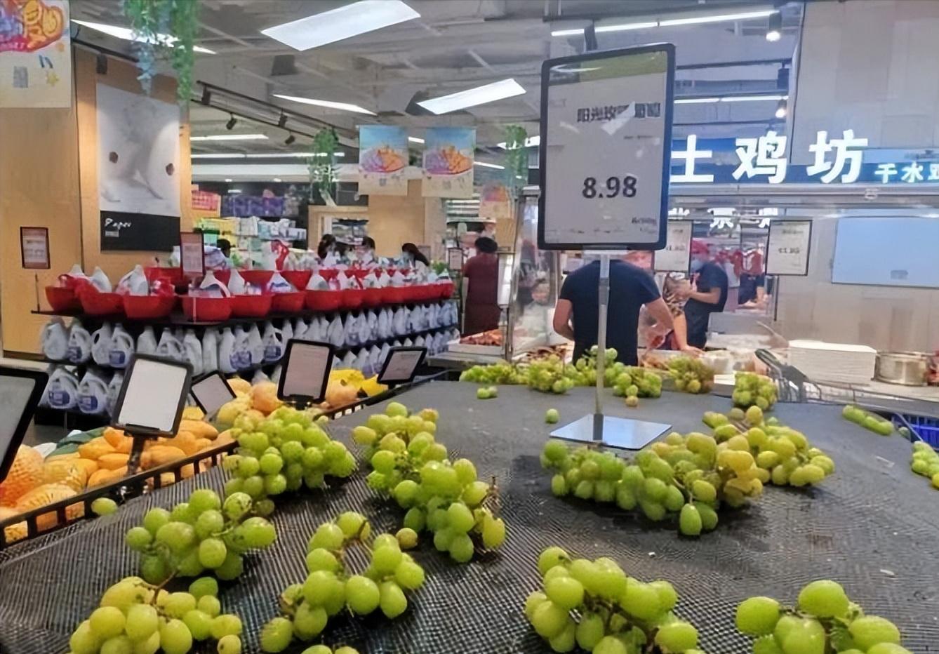 日本葡萄价格多少一斤,日本葡萄八块钱一个
