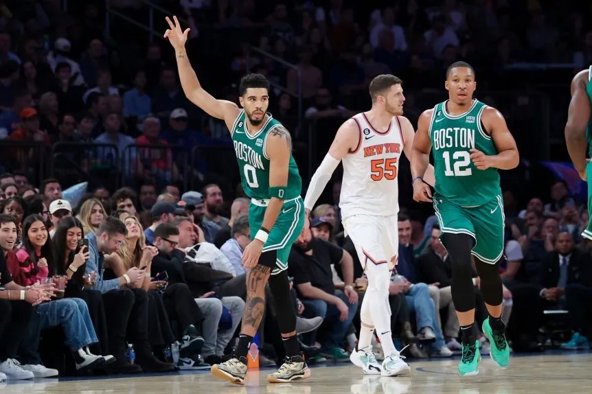 凯尔特人自建三分战术,凯尔特人三分进攻行云流水