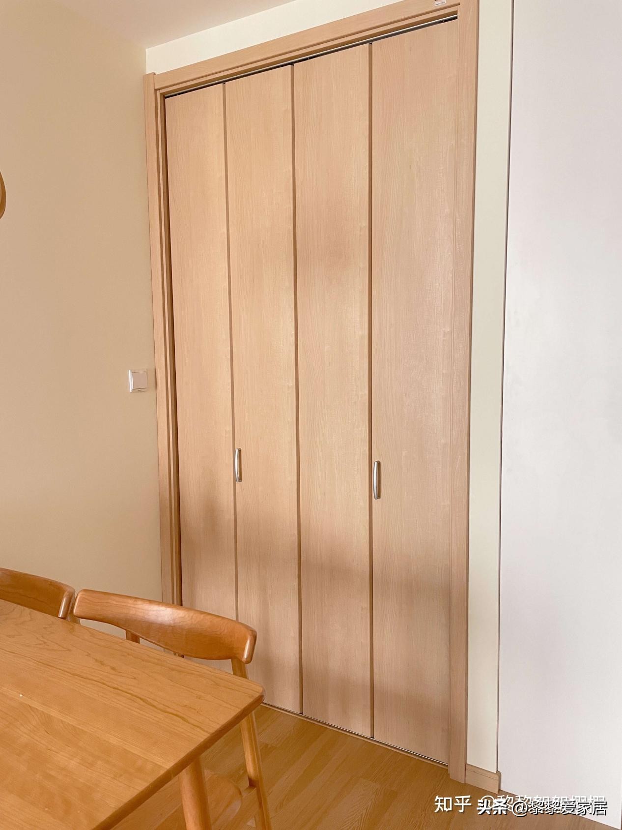 衣柜门翘曲变形怎样校正,衣柜门2.4高会变形吗