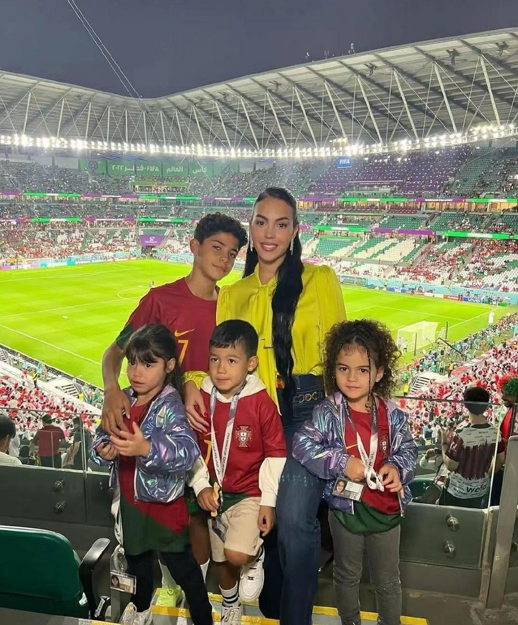 c罗有几个孩子继承了足球天赋,c罗儿子继承足球