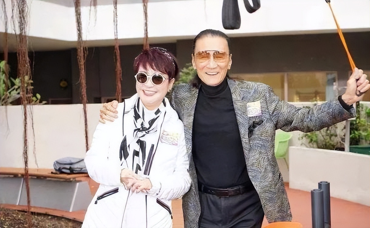 谢贤跟coco岁数差距有多大,被大49岁谢贤独宠12年