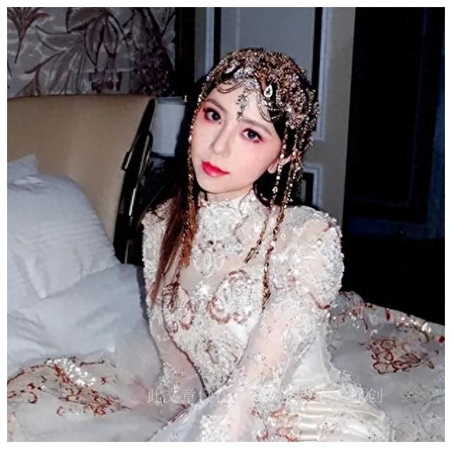 透视装，半露*裤内**、“露下乳”？网友看了直呼：太辣眼！