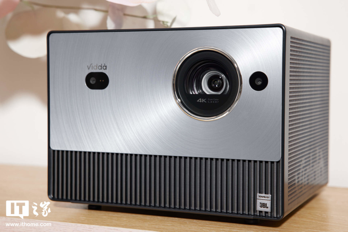 viddac1s激光投影测评,三色激光viddac1s投影仪评测