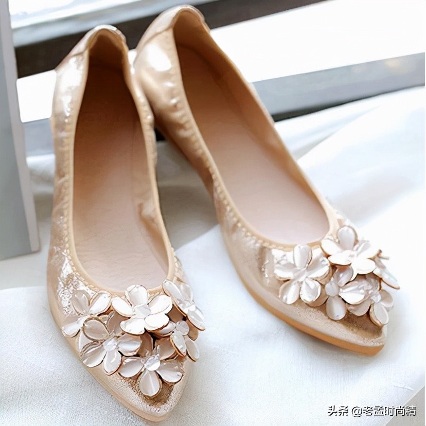 2023年爆款洋气单鞋女,2020春夏爆款女单鞋中跟