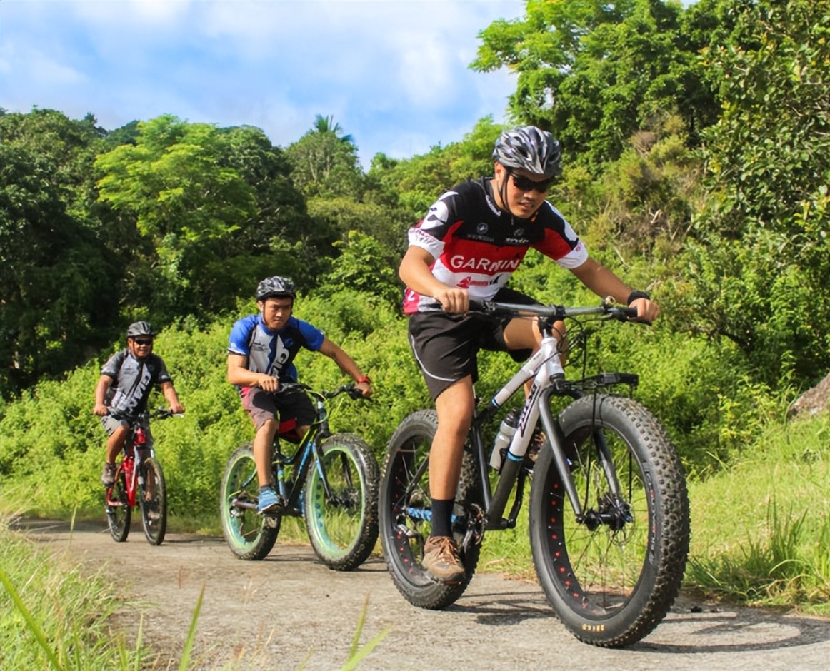 大时尚的增长叙事，藏在消费复苏里