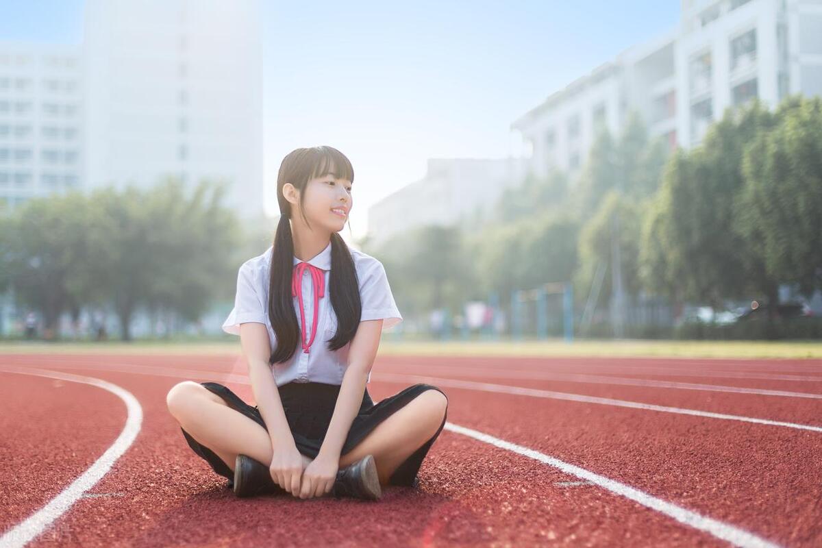 异性要求你主动发信息,异性向你示好是什么意思