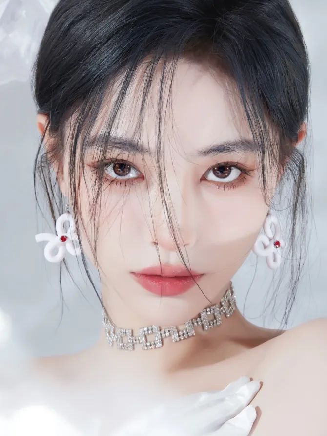 脸部凹陷腮红怎么化妆好看,整容级高光画法