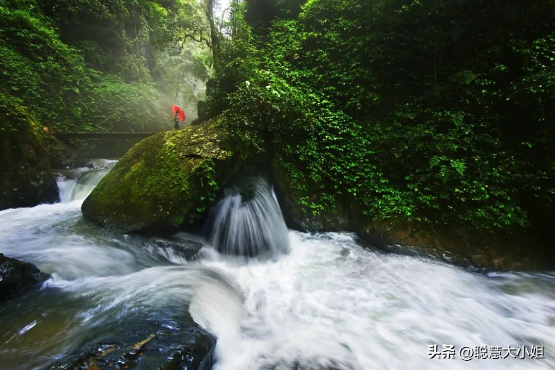昆明旁边的小城，有山有湖好舒服