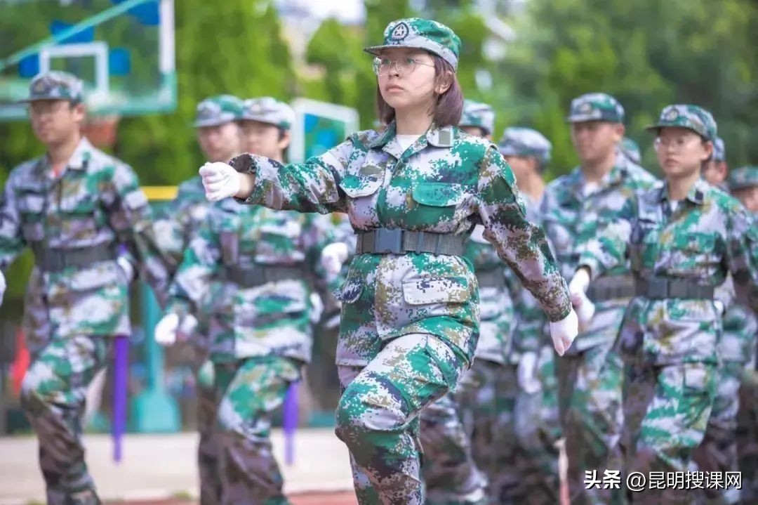 多彩生活缤纷寒假,多彩生活文化活动校园