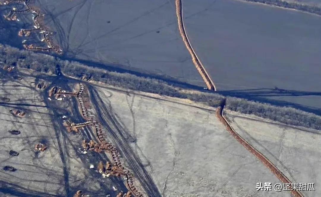 工地挖机热火朝天,俄军突破顿巴斯