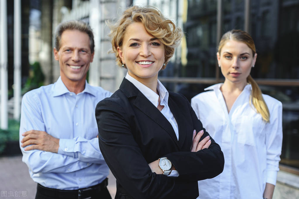 开一家餐饮店一年能赚1000万吗,开家餐饮店做什么利润高
