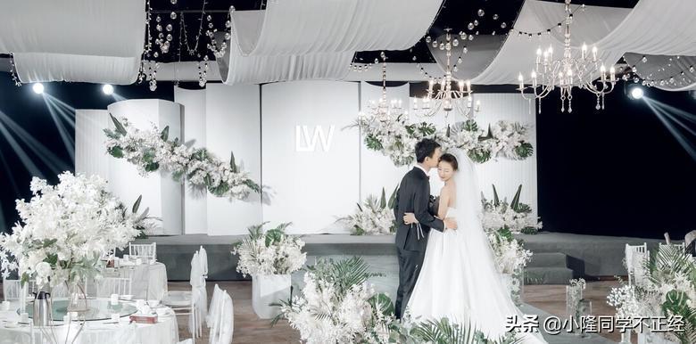 朋友圈宣布结婚的邀请,女方结婚朋友圈邀请函