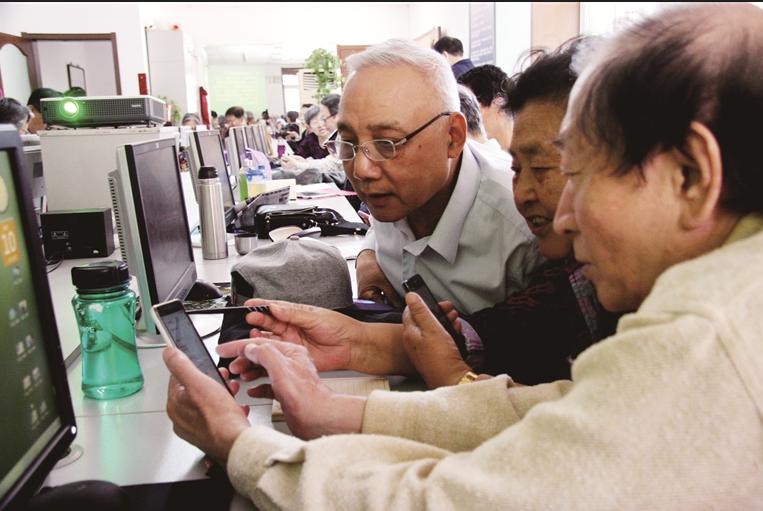 老年人购买哪种智能手机实用,老年人用什么智能手机好便宜