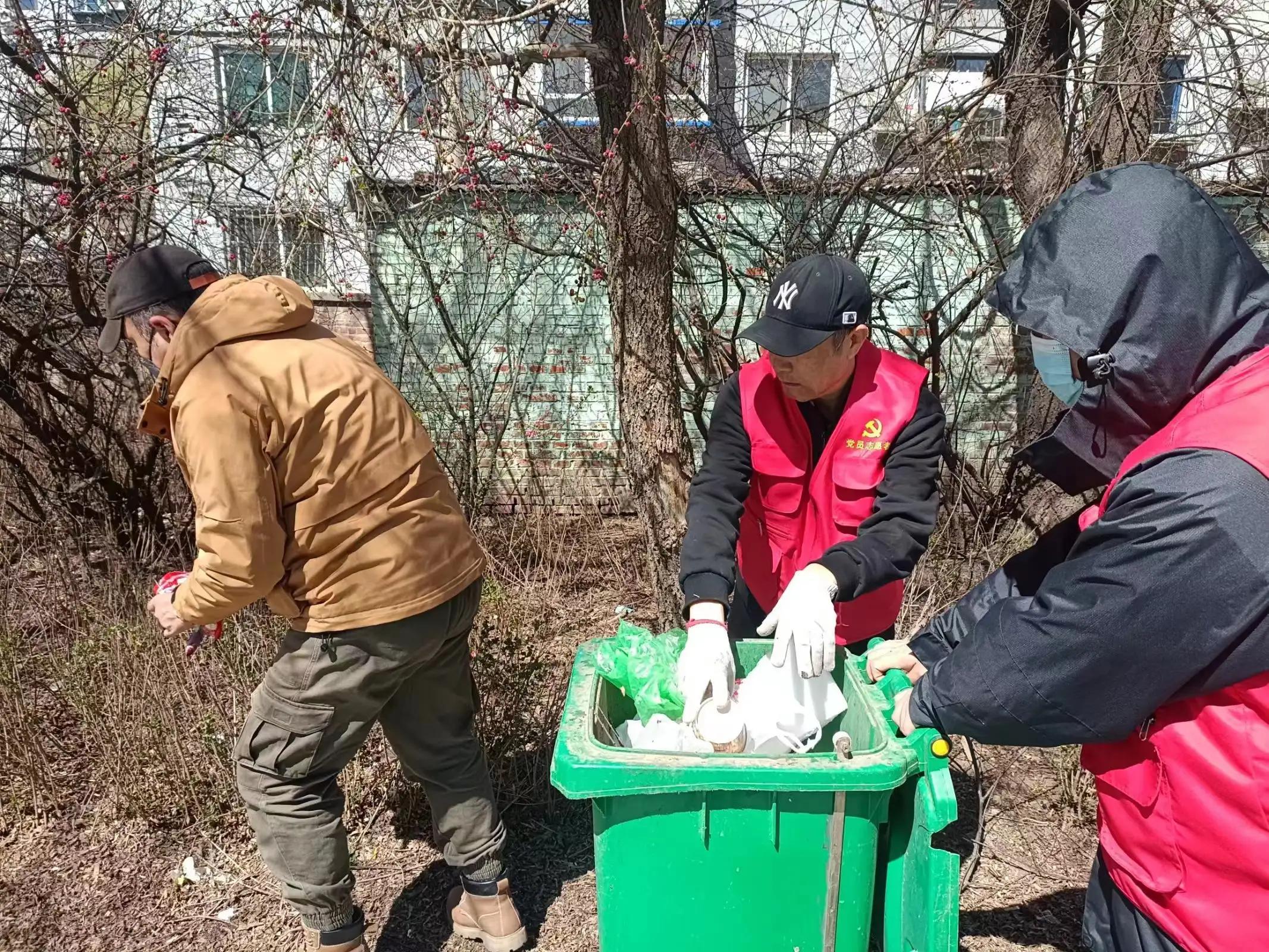 沈阳梅江东社区举行*产党共**员奉献日活动