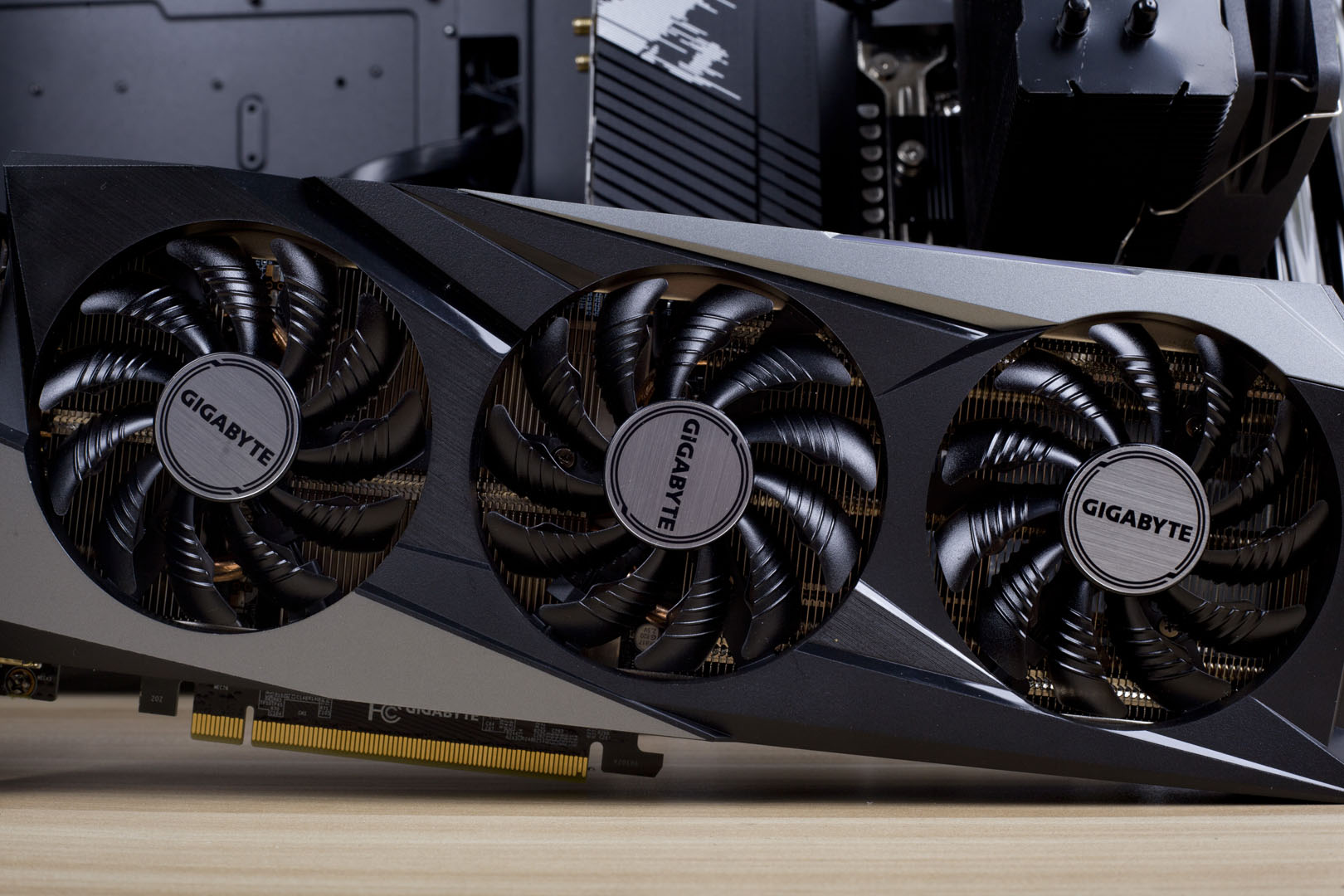 抄底进行时,甜点级技嘉RTX3060魔鹰体验