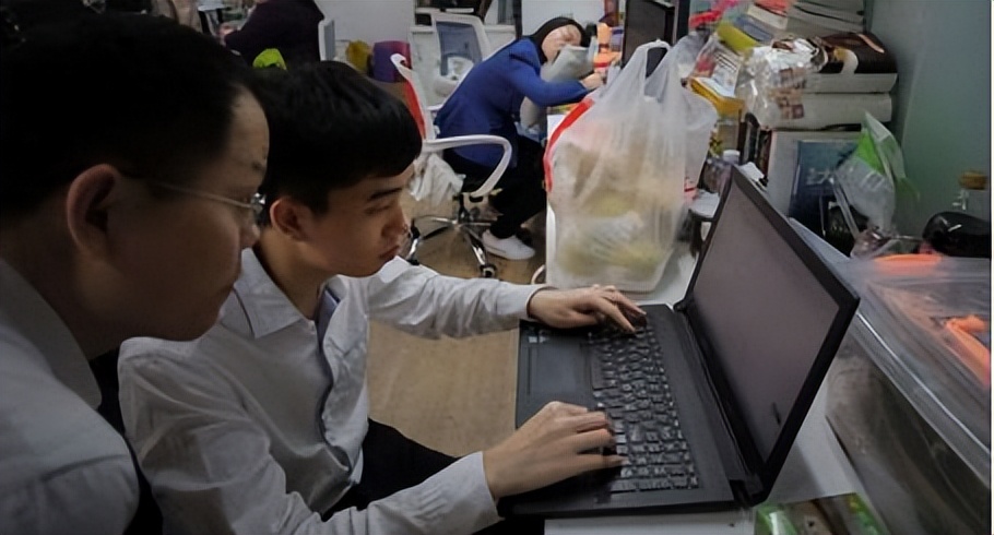 程序员日常工作真的那么累,程序员到底是一种什么样的工作