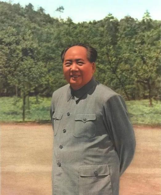 1952年，毛主席和周总理是怎样带领大家消灭资本家的“五毒”的