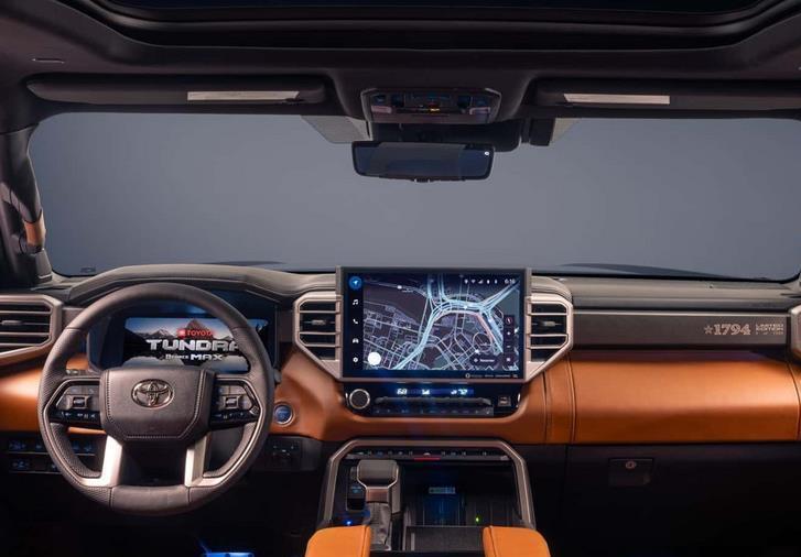 丰田霸气亮相气质十足,最新款顶配丰田坦途视频