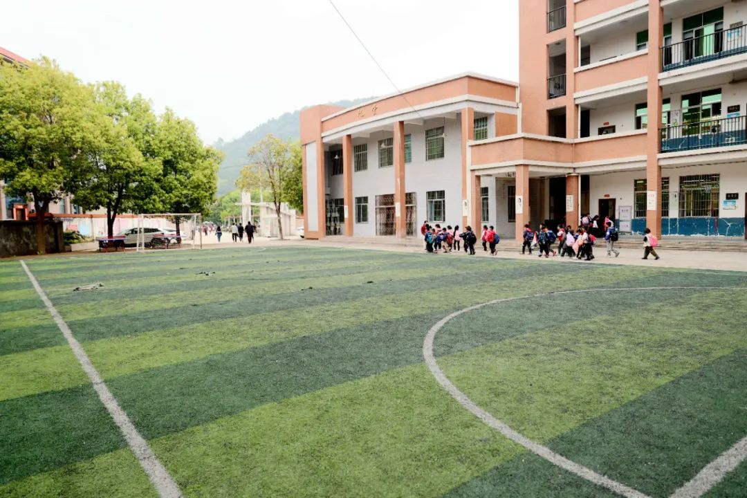 南安捐资60亿建学校,爱心人士捐助农村小学