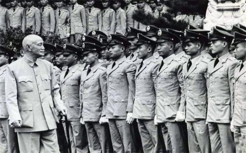 志愿军进朝鲜拯救危局时，金日成还剩多少人？